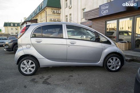 Peugeot iOn 2017 - фото 12