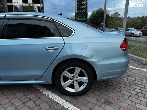 Volkswagen passat b7 2012 синий - фото 11