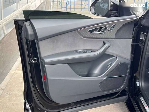 Audi RS Q8 2023 - фото 26
