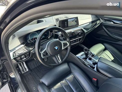 BMW 5 серия 2017 - фото 30