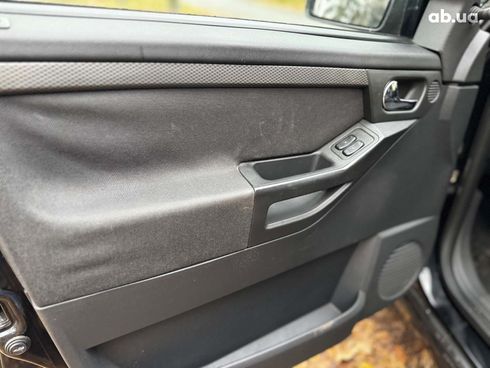 Opel Meriva 2006 черный - фото 22