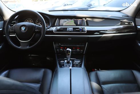 BMW 5 серия 2016 белый - фото 5