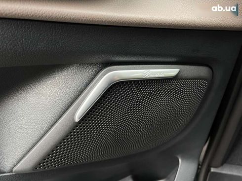 Mercedes-Benz V-Класс 2025 - фото 19
