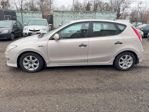 Hyundai i30 2011 бежевый - фото 10