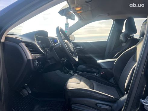 Jeep Cherokee 2013 черный - фото 14