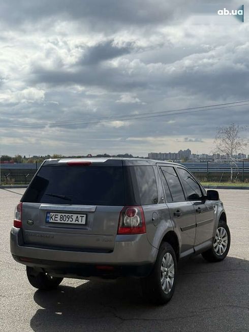Land Rover Freelander 2010 - фото 9