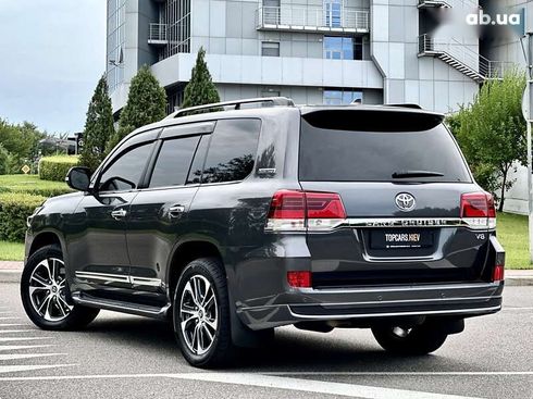 Toyota Land Cruiser 2020 - фото 8