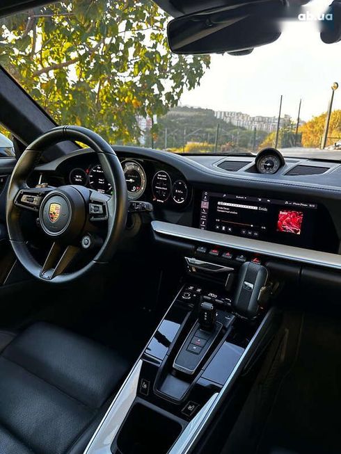 Porsche 911 2020 - фото 19
