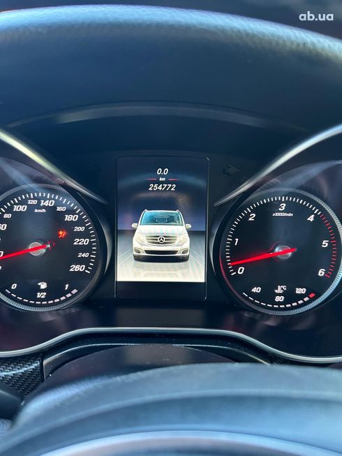 Mercedes-Benz V-Класс 2017 серебристый - фото 2
