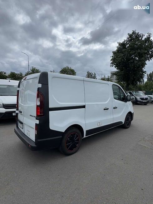 Renault Trafic 2018 - фото 10