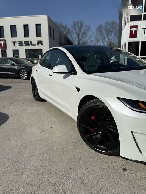 Tesla Model 3 2024 - фото 4