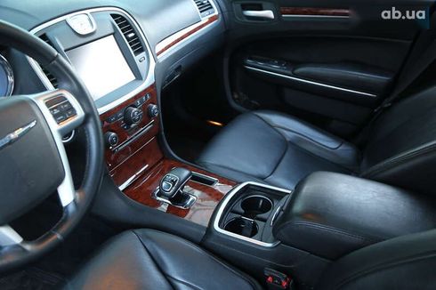Chrysler 300C 2013 - фото 22