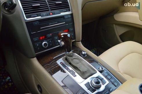 Audi Q7 2010 - фото 22
