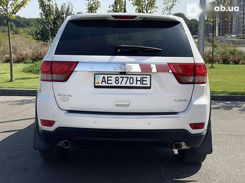 Jeep Grand Cherokee 2012 - фото 6