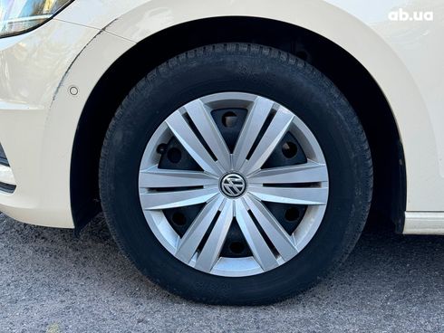 Volkswagen Touran 2018 бежевый - фото 14