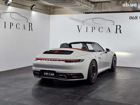 Porsche 911 2020 - фото 11