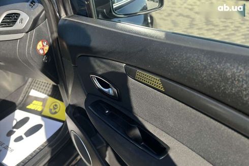 Renault Scenic 2010 - фото 10