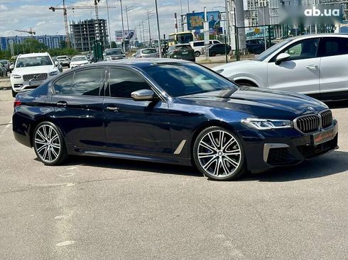 BMW 5 серия 2017 - фото 10