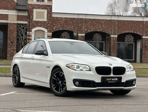 BMW 5 серия 2016 - фото 11