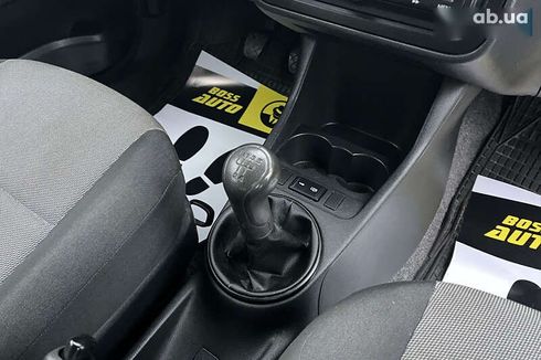Skoda Fabia 2009 - фото 24