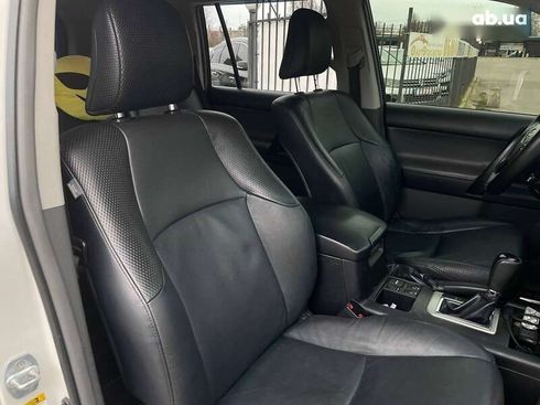 Toyota Land Cruiser Prado 2012 - фото 24