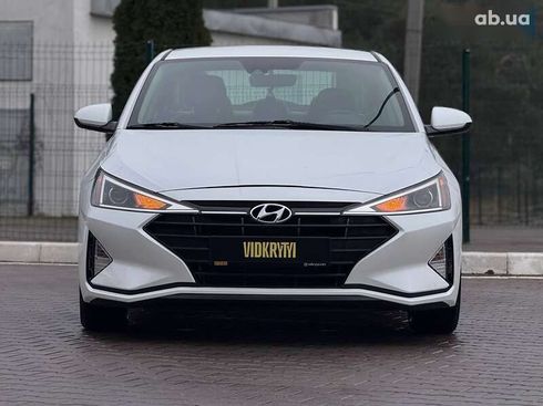 Hyundai Elantra 2019 - фото 2
