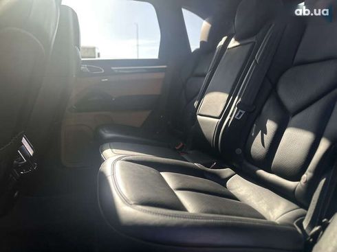 Porsche Cayenne 2017 - фото 12