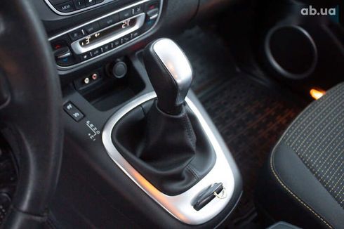 Renault Scenic 2009 - фото 24