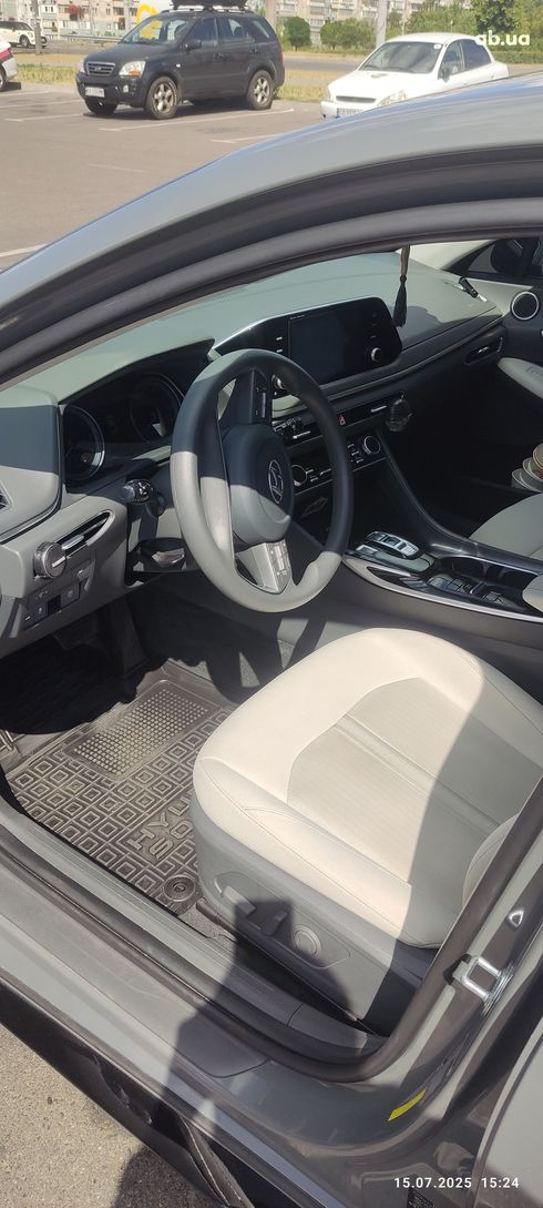 Hyundai Sonata 2022 серый - фото 4