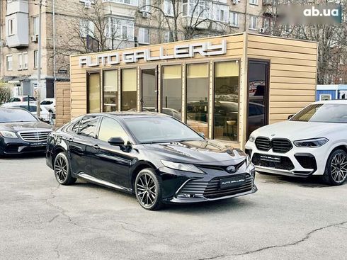 Toyota Camry 2023 - фото 6