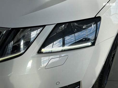 Skoda Octavia 2017 белый - фото 7