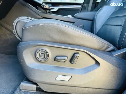 Volkswagen Touareg 2018 - фото 16