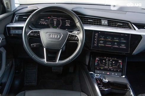 Audi E-Tron 2021 - фото 12