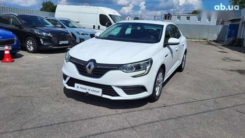 Renault Megane 2020 - фото 10