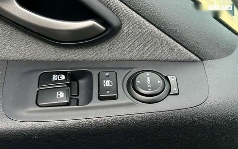 Hyundai H-1 2020 - фото 24