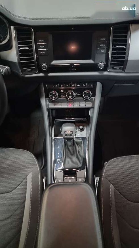 Skoda Kodiaq 2022 - фото 8