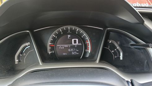 Honda Civic 2018 серый - фото 8