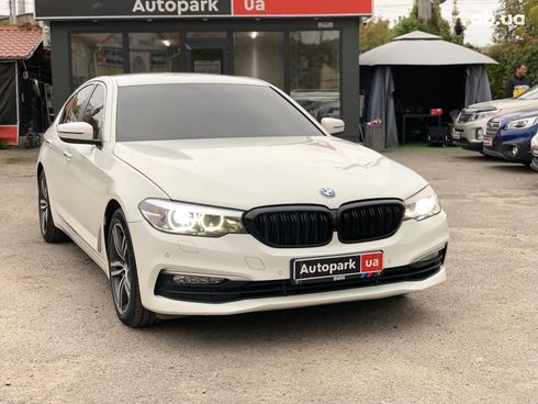 BMW 5 серия 2017 белый - фото 3