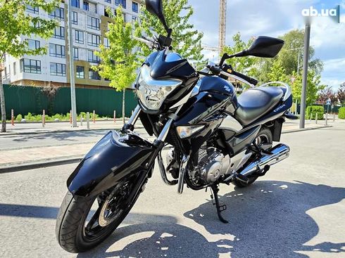 Suzuki GSR 2016 - фото 2