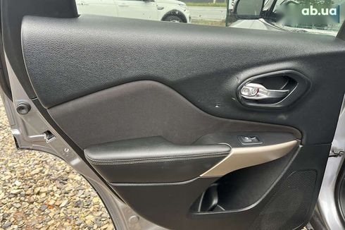 Jeep Cherokee 2017 - фото 14