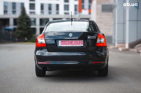 Skoda Octavia 2011 - фото 5