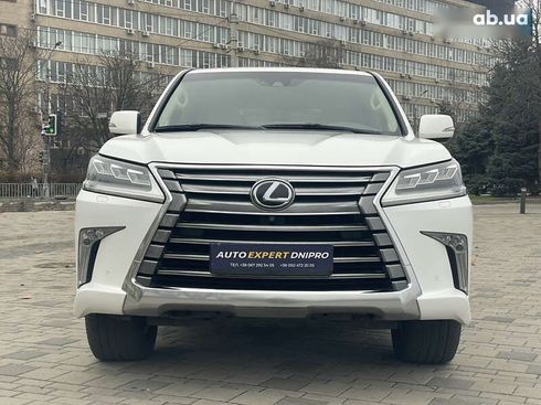 Lexus LX 2017 - фото 3