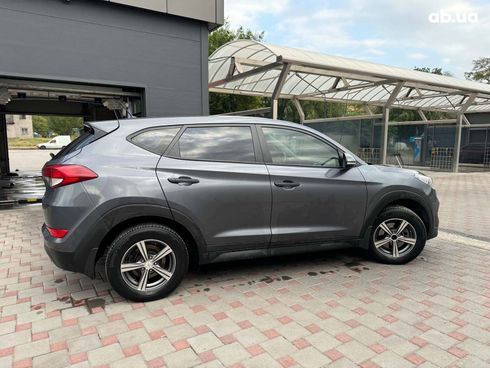 Hyundai Tucson 2016 серый - фото 6