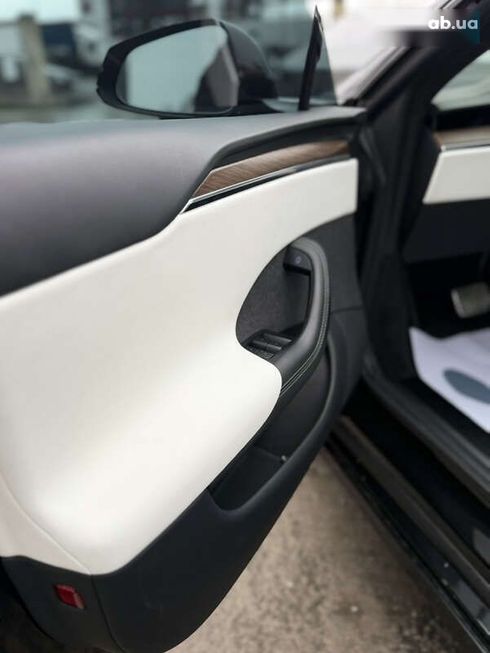 Tesla Model S 2021 - фото 19
