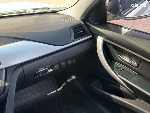BMW 3 серия 2014 белый - фото 20