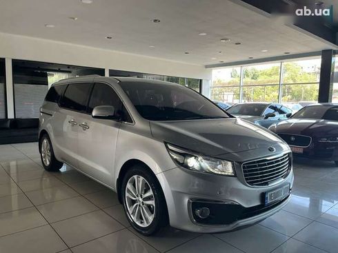 Kia Carnival 2016 - фото 3