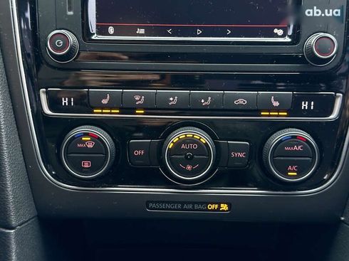 Volkswagen Passat 2017 - фото 29
