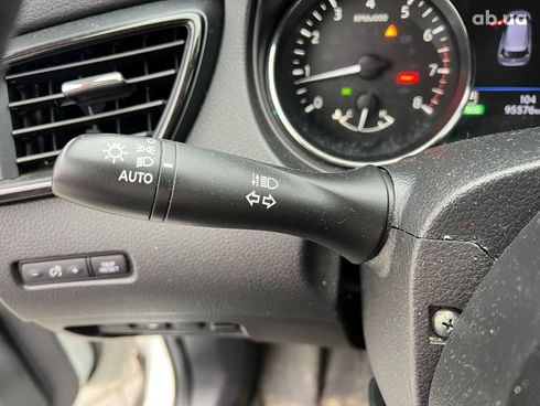 Nissan Rogue 2018 белый - фото 26