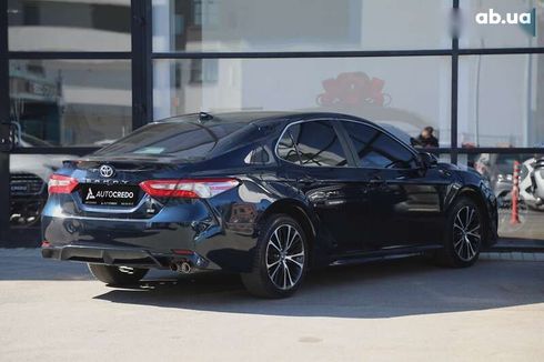 Toyota Camry 2018 - фото 4