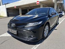 Продаж вживаних Toyota Camry в Києві - купити на Автобазарі